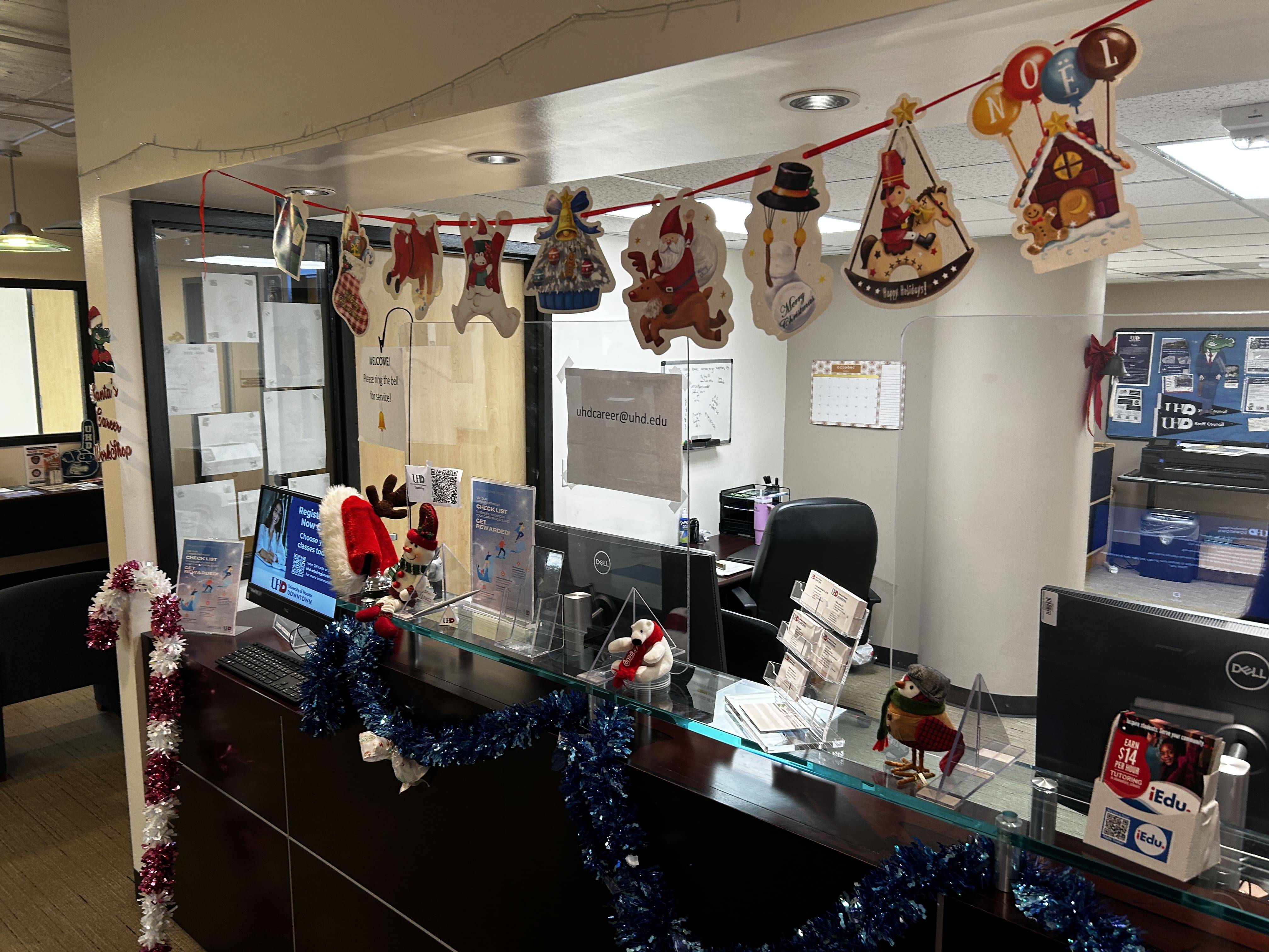 Holiday Decorating Contest 2024