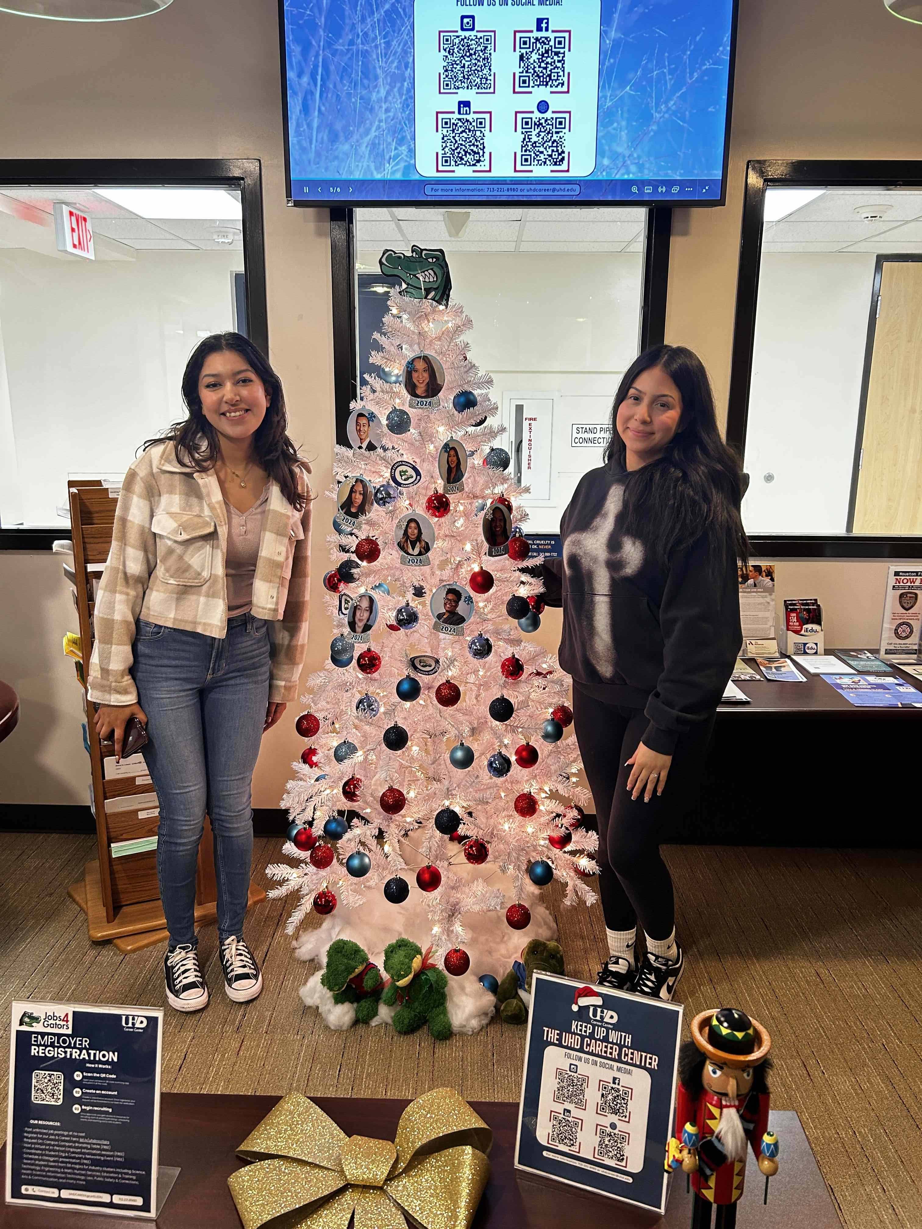 Holiday Decorating Contest 2024