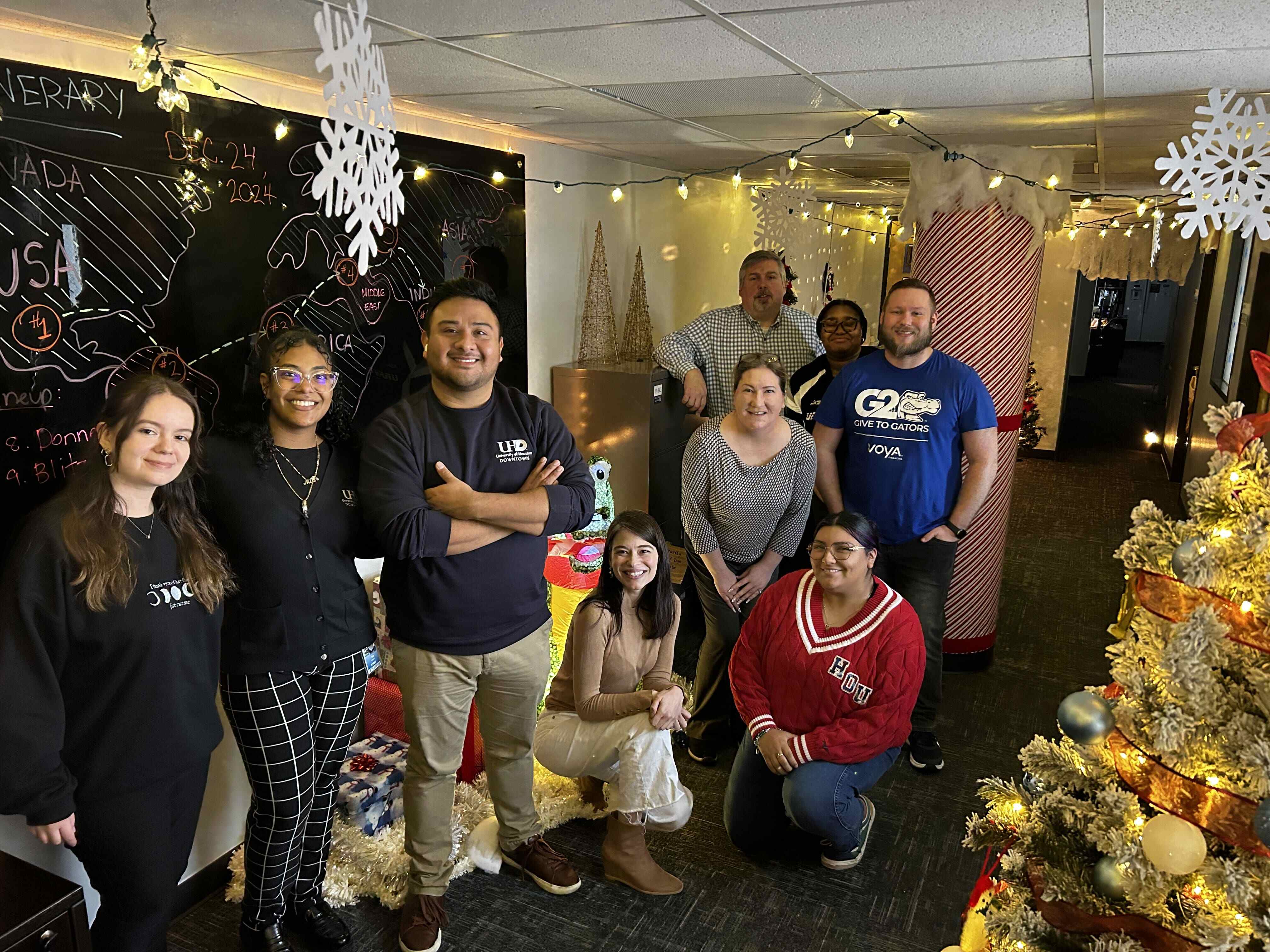 Holiday Decorating Contest 2024