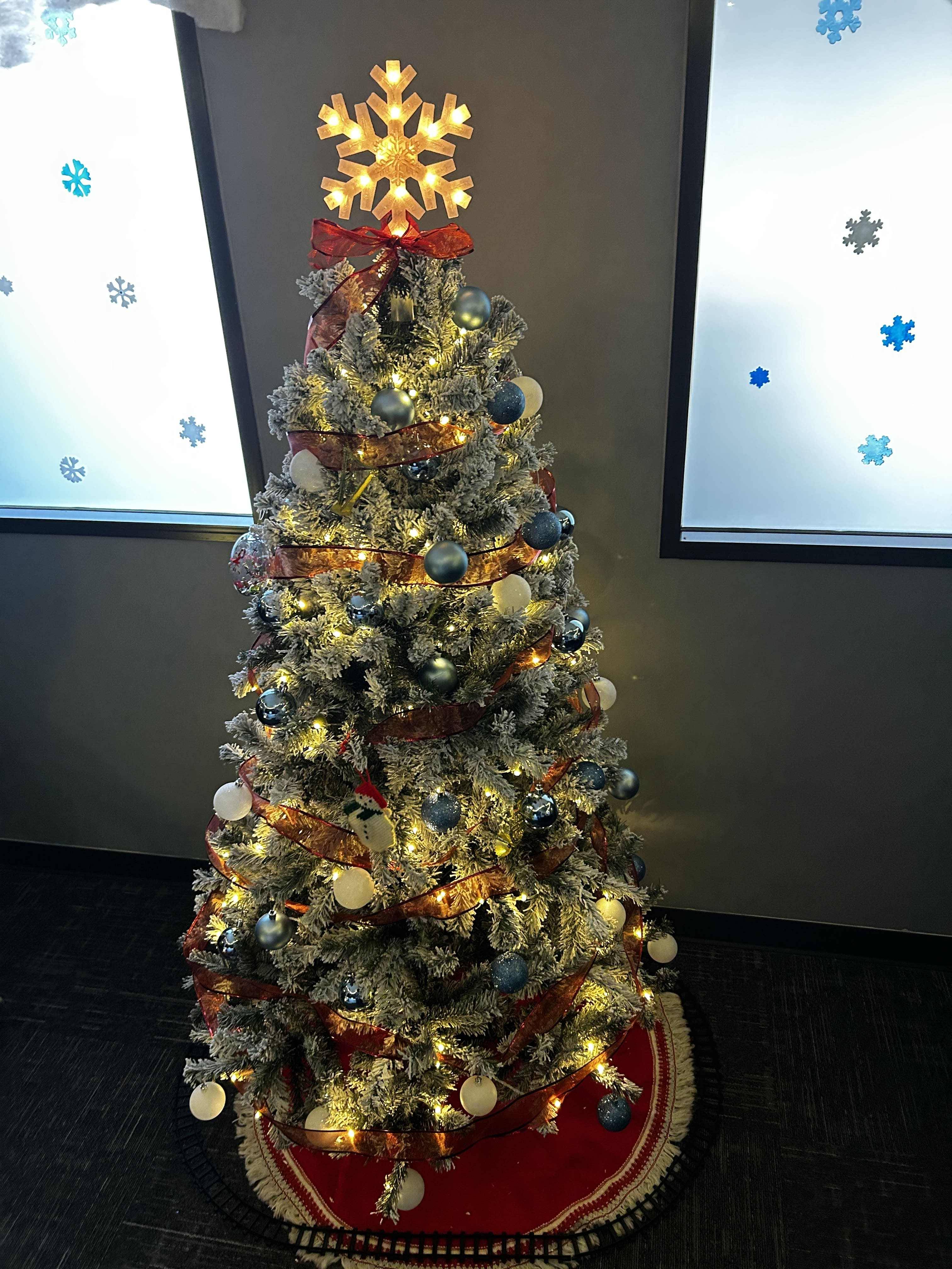 Holiday Decorating Contest 2024