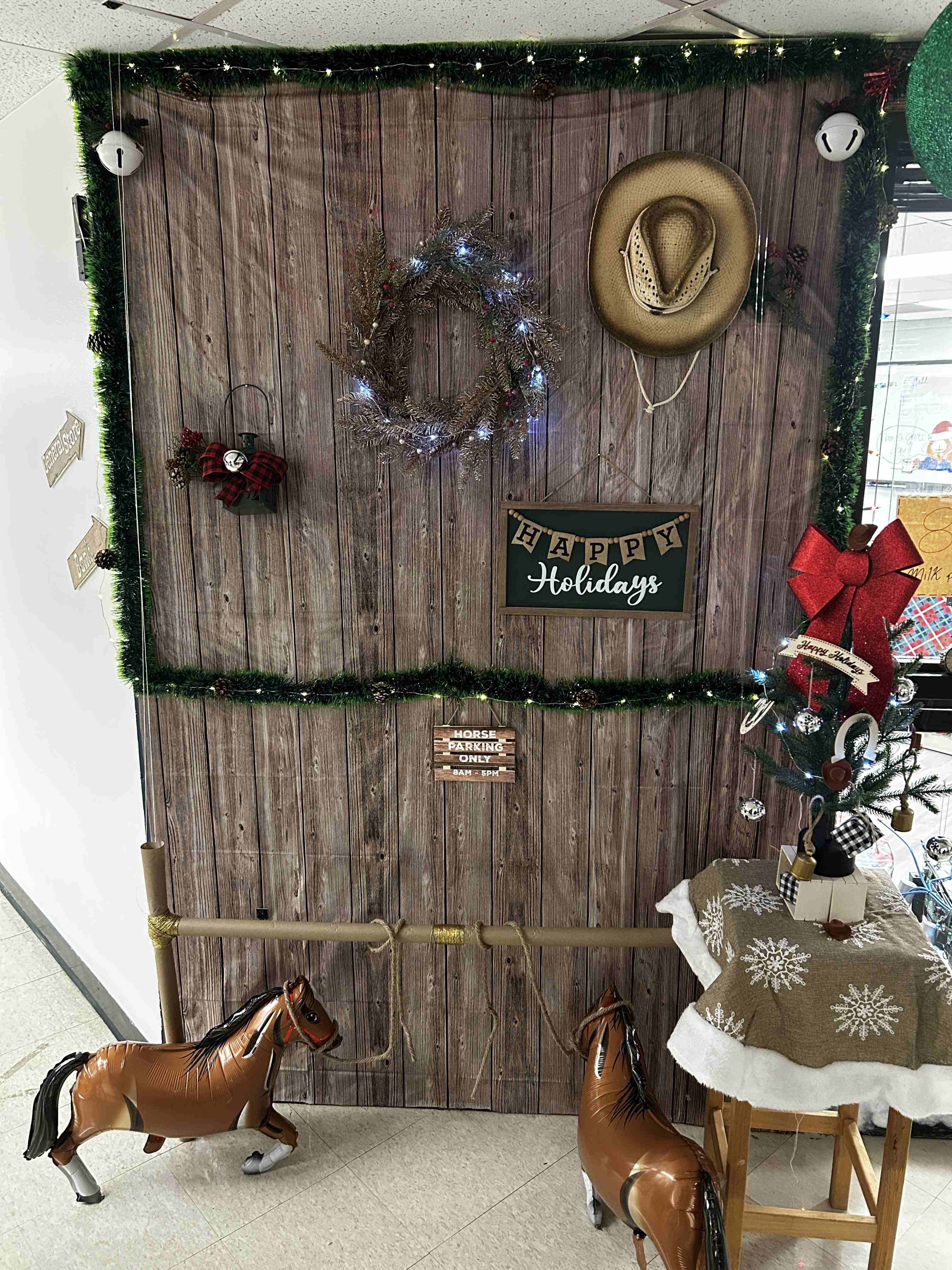 Holiday Decorating Contest 2024