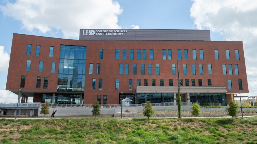 Image of College of Sciences & Technology building